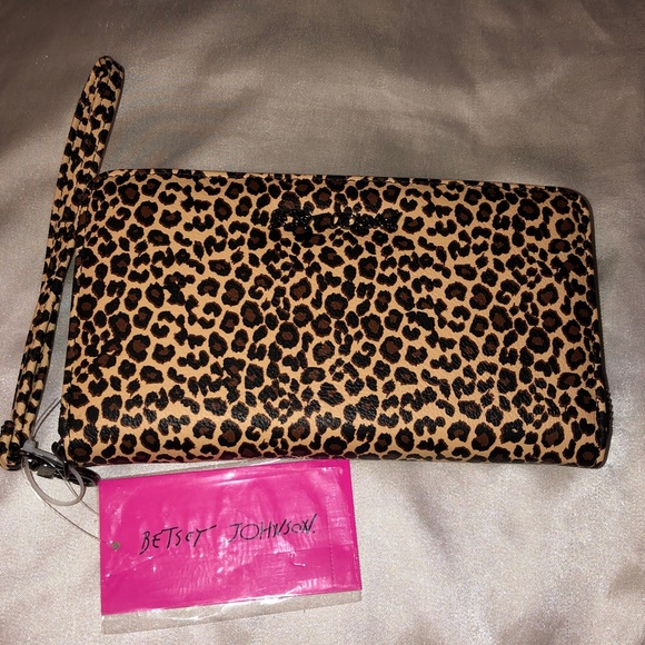 Betsey Johnson Leopard Print Faux Leather Zip Around Continental Wallet NWT - Picture 16 of 16